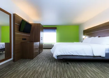 Holiday Inn Express Osage Beach - Lake Of The Ozarks by IHG hotel thumbnail 7
