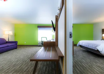 Holiday Inn Express Osage Beach - Lake Of The Ozarks by IHG hotel thumbnail 8