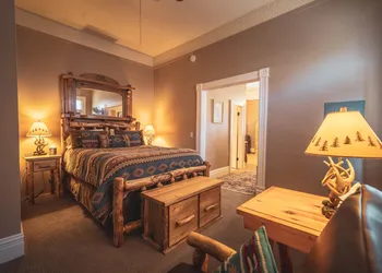 St. Elmo Hotel hotel thumbnail 4