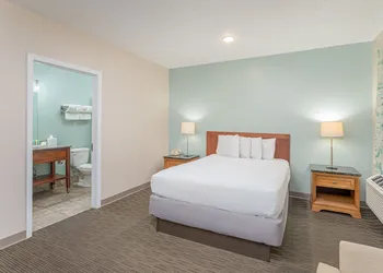 Bikini Beach Resort hotel thumbnail 4