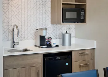 Holiday Inn Express and Suites Kitchener Southeast by IHG hotel thumbnail 5