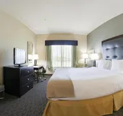 Holiday Inn Express Hotel & Suites Waycross by IHG hotel detail image 4