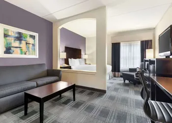 Best Western Hartford Hotel & Suites hotel thumbnail 7