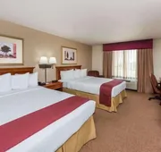 Seasons Inn & Suites Highland hotel detail image 3