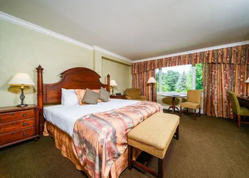 Stoweflake Mountain Resort & Spa hotel thumbnail 3
