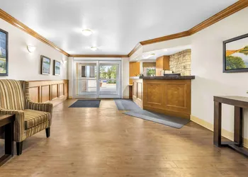 SureStay Plus Hotel by Best Western Drumheller hotel thumbnail 2