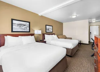 SureStay Plus Hotel by Best Western Drumheller hotel thumbnail 6