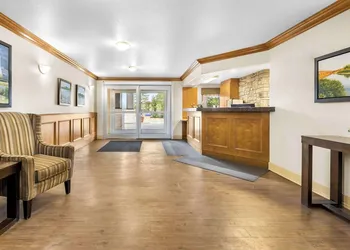 SureStay Plus Hotel by Best Western Drumheller hotel thumbnail 2