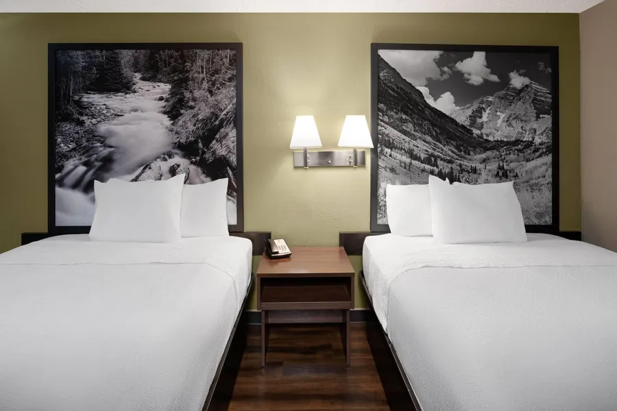 Super 8 by Wyndham Colo. Sprs. Garden Of The Gods hotel detail image 6