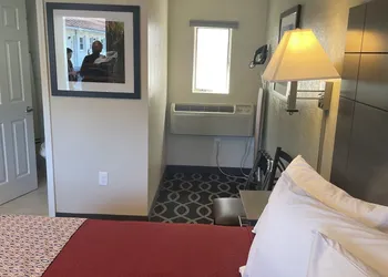 The Springwater Inn hotel thumbnail 5