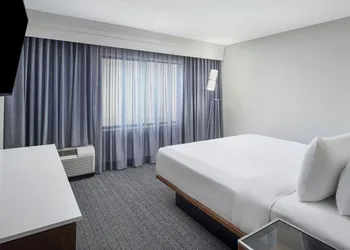 Courtyard® by Marriott® Baton Rouge South hotel thumbnail 4