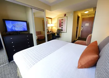 Beacon Hotel & Corporate Quarters hotel thumbnail 3
