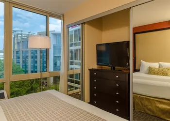 Beacon Hotel & Corporate Quarters hotel thumbnail 5