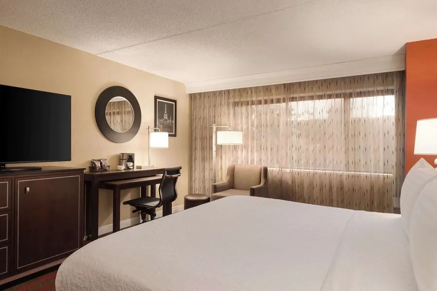 DoubleTree by Hilton New York LaGuardia Airport hotel detail image 6