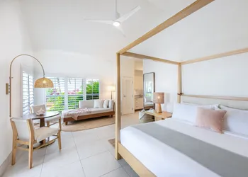 Islander Resort hotel thumbnail 2