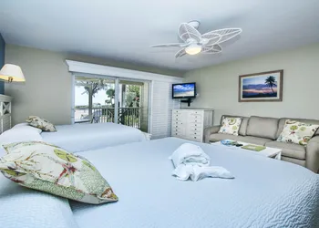 Island Inn hotel thumbnail 2