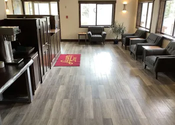 Luxury Inn And Suites hotel thumbnail 2
