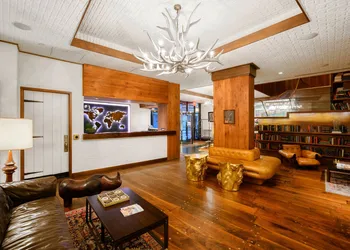 Gild Hall, A Thompson Hotel, by Hyatt hotel thumbnail 3
