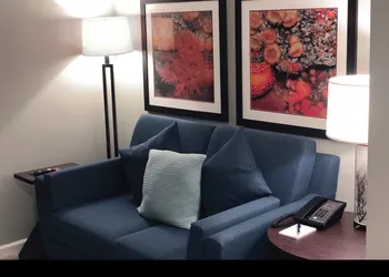 Mariposa Inn & Suites hotel thumbnail 7