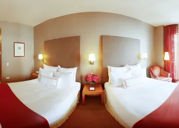Hotel Giraffe by Library Hotel Collection hotel thumbnail 8