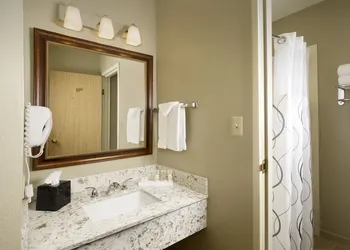 Redmond Inn hotel thumbnail 8