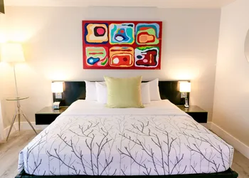 Hotel Current hotel thumbnail 8
