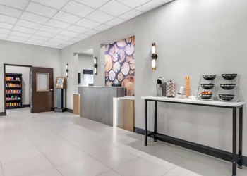 Brentwood Suites Nashville, an Ascend Collection Hotel hotel thumbnail 3