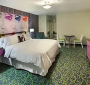 7 Springs Inn & Suites hotel detail image 4