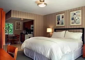 7 Springs Inn & Suites hotel thumbnail 5