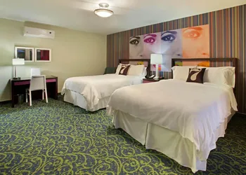 7 Springs Inn & Suites hotel thumbnail 7
