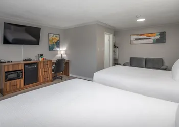 Coast Dawson Creek Hotel hotel thumbnail 5