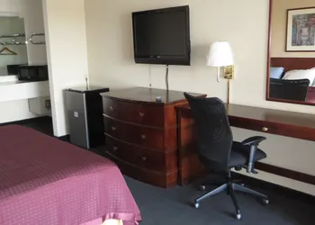 Travelodge by Wyndham Richmond Kentucky hotel thumbnail 6