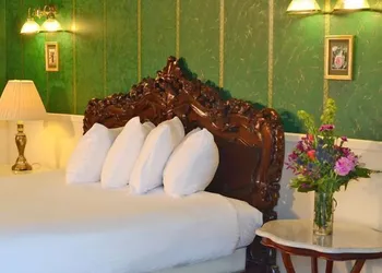 Water Street Inn hotel thumbnail 3
