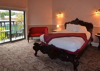 Water Street Inn hotel thumbnail 4