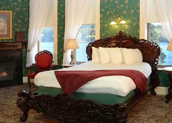 Water Street Inn hotel thumbnail 6