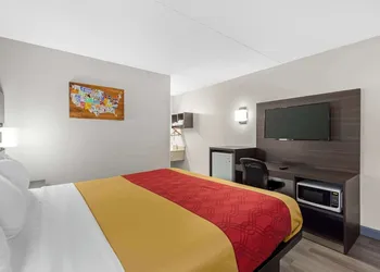 Econo Lodge Creedmoor - Butner hotel thumbnail 4