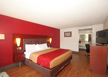 Americas Best Value Inn Pilot Mountain hotel thumbnail 6