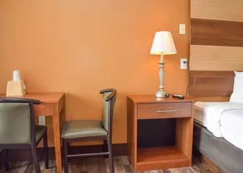 Americana Inn, a Travelodge by Wyndham hotel thumbnail 7