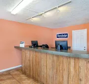 Americana Inn, a Travelodge by Wyndham hotel detail image 3