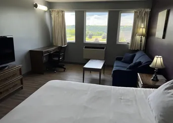 Ramada by Wyndham Florenceville hotel thumbnail 8