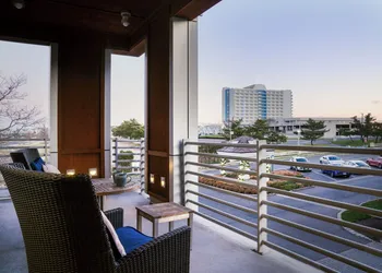 Bungalow Hotel hotel thumbnail 5