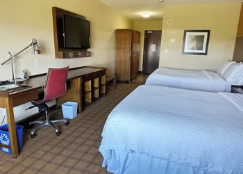 Four Points By Sheraton Edmonton Gateway hotel thumbnail 4