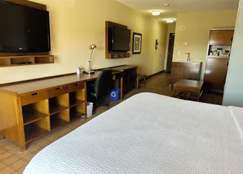 Four Points By Sheraton Edmonton Gateway hotel thumbnail 5