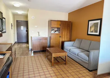 Four Points By Sheraton Edmonton Gateway hotel thumbnail 7
