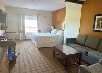 Four Points By Sheraton Edmonton Gateway hotel thumbnail 8
