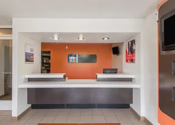 Motel 6 Overland Park, KS hotel thumbnail 6