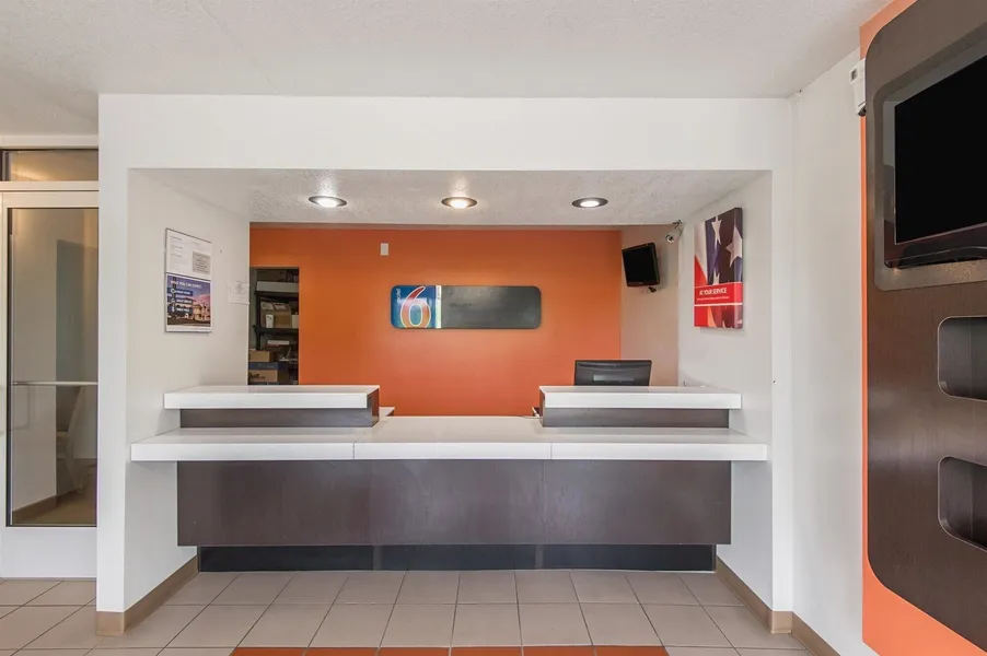 Motel 6 Overland Park, KS hotel detail image 6