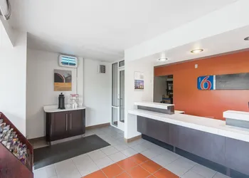 Motel 6 Overland Park, KS hotel thumbnail 7