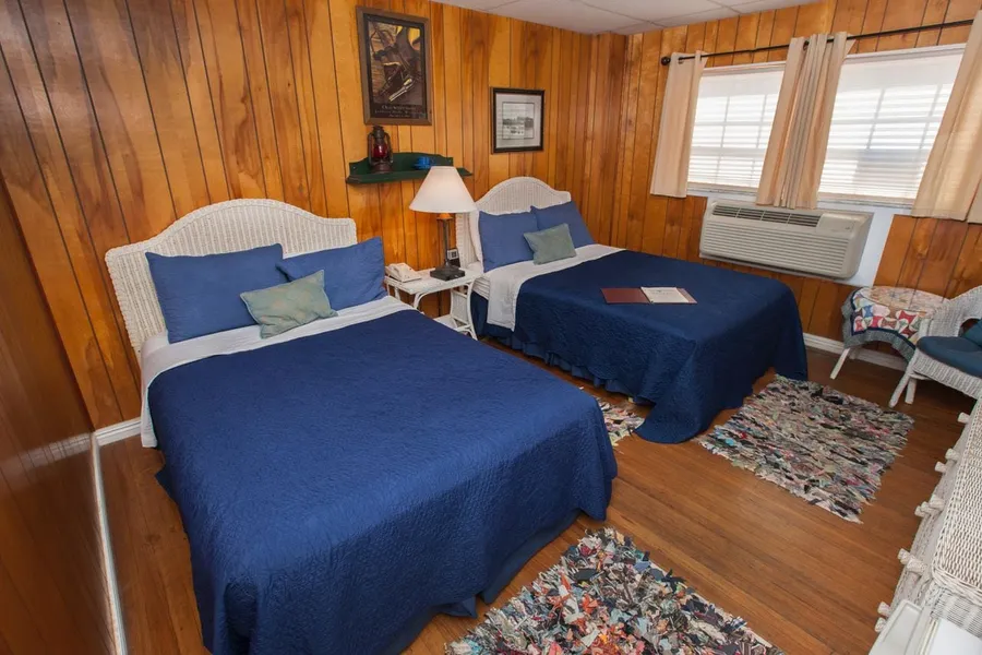 Seminole Inn hotel detail image 2