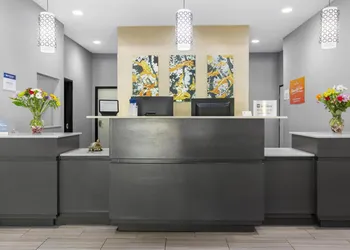 Best Western Plus Regency Park hotel thumbnail 3